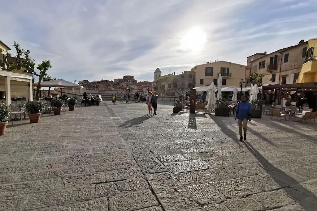 Appartamento In Pieno Centro Capoliveri  Italien